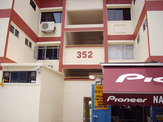 Blk 352 Jurong East Street 31 (Jurong East), HDB 3 Rooms #162792